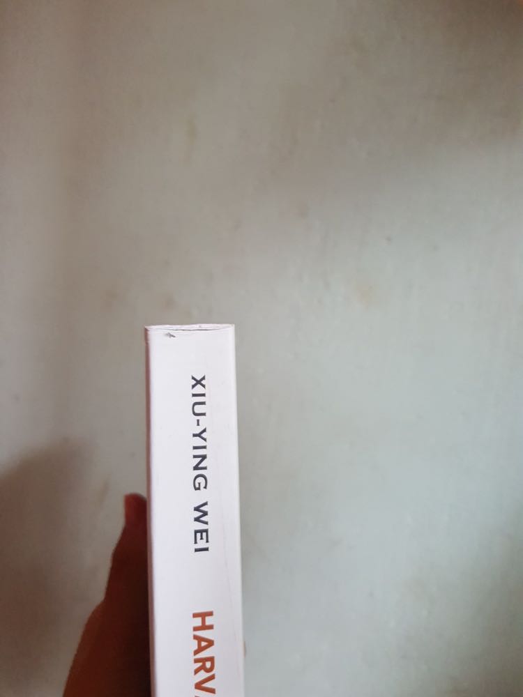 THẤT VỌNG TRÀN TRỀ VỀ TIKI

📅 Sau hơn 2 tháng 10 ngày, với hơn 3 thư complaint thấm đẫm sự phẫn nộ, thay vì nhận được những cuốn sách hoàn chỉnh thì mình nhận được cuộc gọi “Hoàn tiền cho quý khách”.

Đặt hàng từ ngày 8/8, sau 14n ngày chờ đợi (n là số lần TIKI xin quý khách đợi thêm) thì ngày 04/10 mình nhận được thùng hàng như bị PET gặm với 3 cuốn sách không muốn nhìn lần nữa. "OK, I'm feeling just fine, fine, fine...". Tiếp tục hành trình viết *** complain thì mình nhận được phản hồi đổi hàng, nhưng đời không như là mơ, sau tất cả 19/10 TIKI lại tạt 1 gáo nước lạnh vào mặt KH khi liên hệ báo sách hết hàng và hoàn tiền. Cạn lời! Tốc độ xử lý đơn hàng của TIKI quá đỉnh…

70 ngày – gấp 1.5 thời gian gửi hàng sea đi Mũy. Mình đã quá phí phạm thời gian cho TIKI!

“NẾU KHÔNG GIAO ĐƯỢC HÀNG XIN ĐỪNG NHẬN ĐƠN. NẾU KHÔNG GIAO ĐƯỢC HÀNG ĐÚNG HẠN XIN ĐỪNG QUẢNG CÁO GIAO HÀNG SIÊU NHANH.

#SayGB