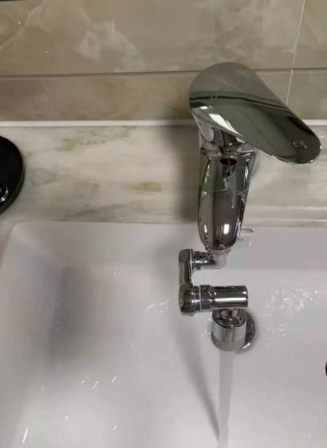 Vòi chuẩn hàng inox hàng tốt. Tiện lắm