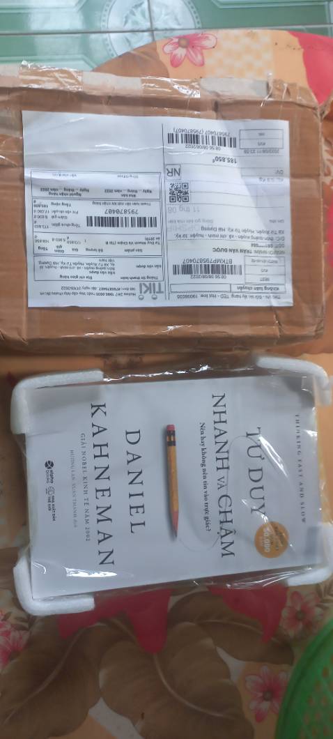 Giao hàng nhanh .sách bọc cẩn thận rất hài lòng