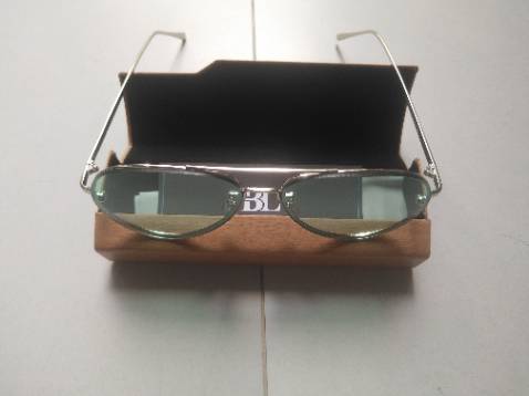 Sản phẩm đúng như yêu cầu đơn hàng, hoàn thiện chưa tốt