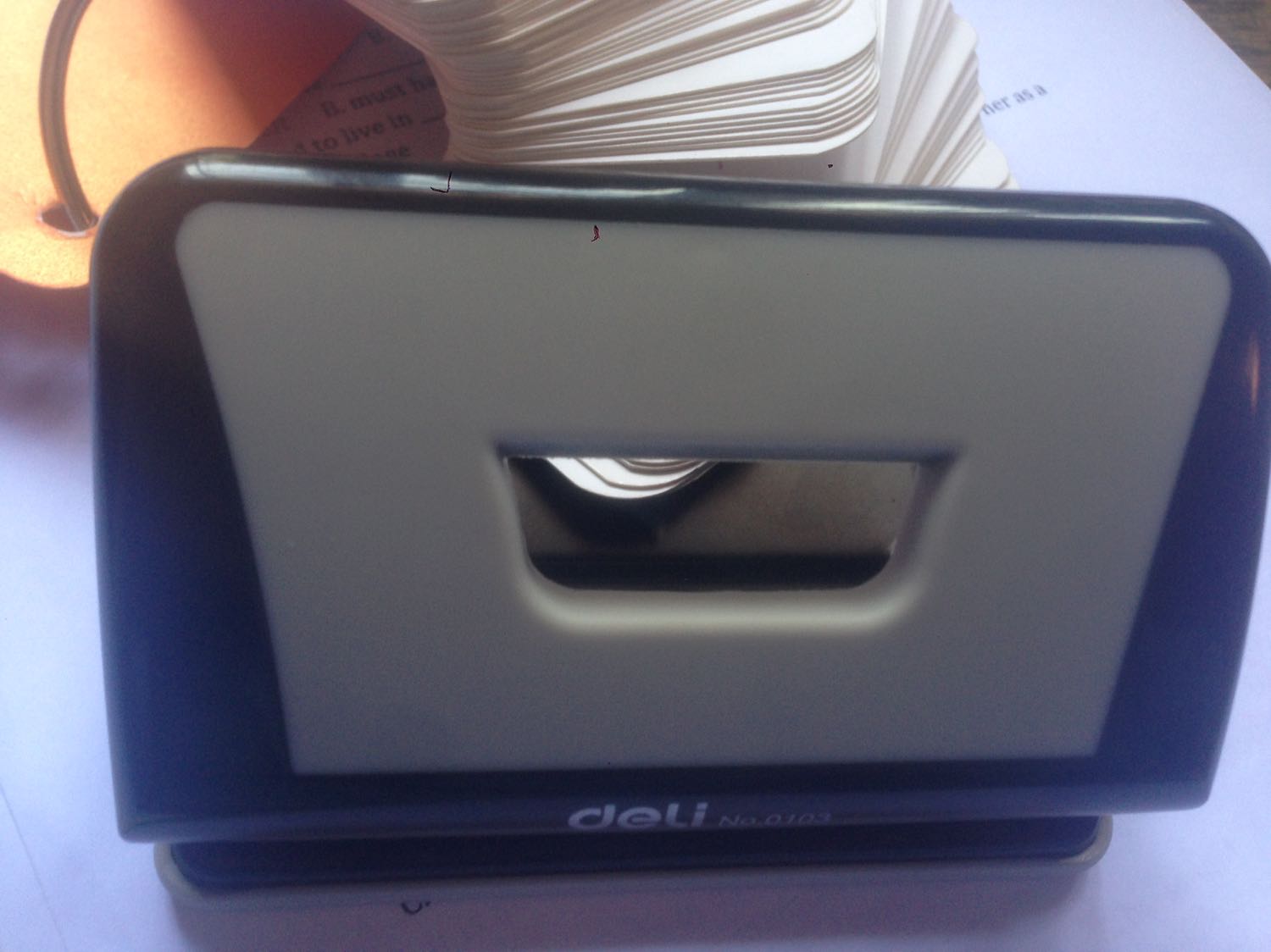 Ms mua và dùng thử thì khá được , tuy nhiên do đơn đc giao từ kho cần thơ nên hơi xa do vậy quá trình vận chuyển có làm hộp đựng sản phẩm có thể nói là hư hết , nhìn ko đc có thẩm mĩ lắm , và ko ảnh hướng đến sản phẩm nên mình vote 4 sao