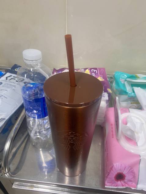 Nắp nhựa xấu , ông hút nhựa, xài chán