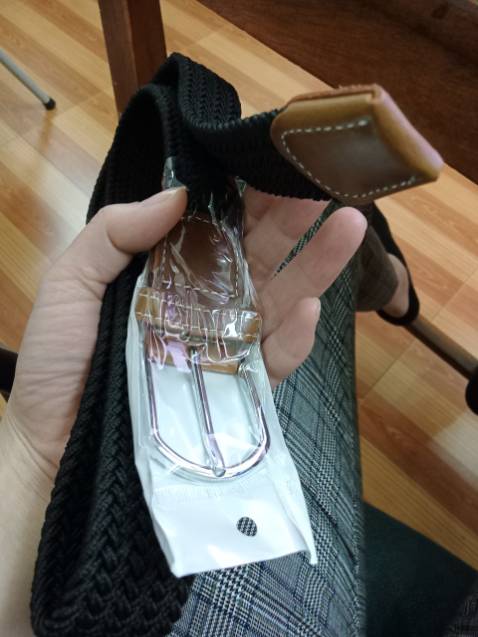 hàng đẹp chất lượng tốt giao hàng nhanh. kết hợp tiện lợi váy và quần jean đều ok nhé các bạn. thắt lương co giãn có thể đục lỗ mọi nơi theo nhu cầu sử dụng. chúc shop mọi điều tốt lanh