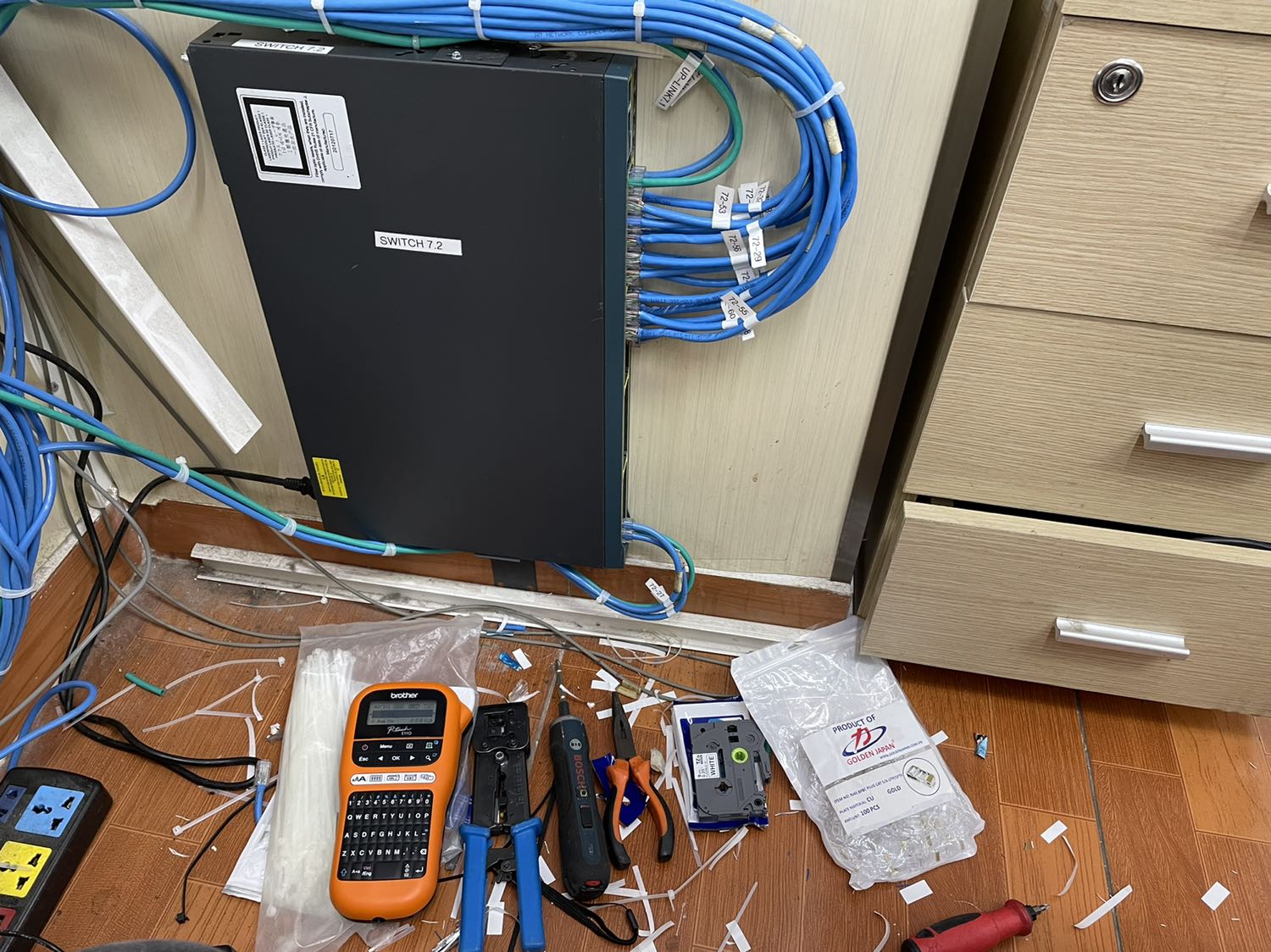 Dùng ok. Tem nhãn rõ nét chỉ có điều là mỗi lần in aex thừa phần đầu khoảng 2cm Dùng ok. Tem nhãn rõ nét chỉ có điều là mỗi lần in aex thừa phần đầu khoảng 2cm