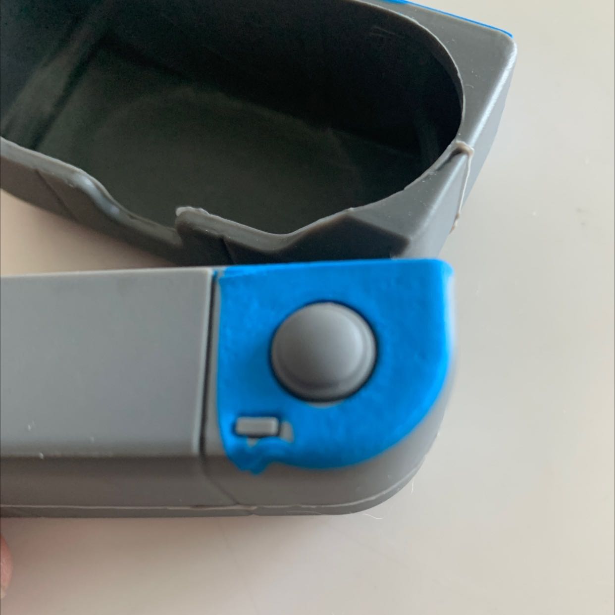 Hình thì đẹp nhưng hàng thực tế độ hoàn thiện rất rất kém nha mọi người, khuyên không nên mua