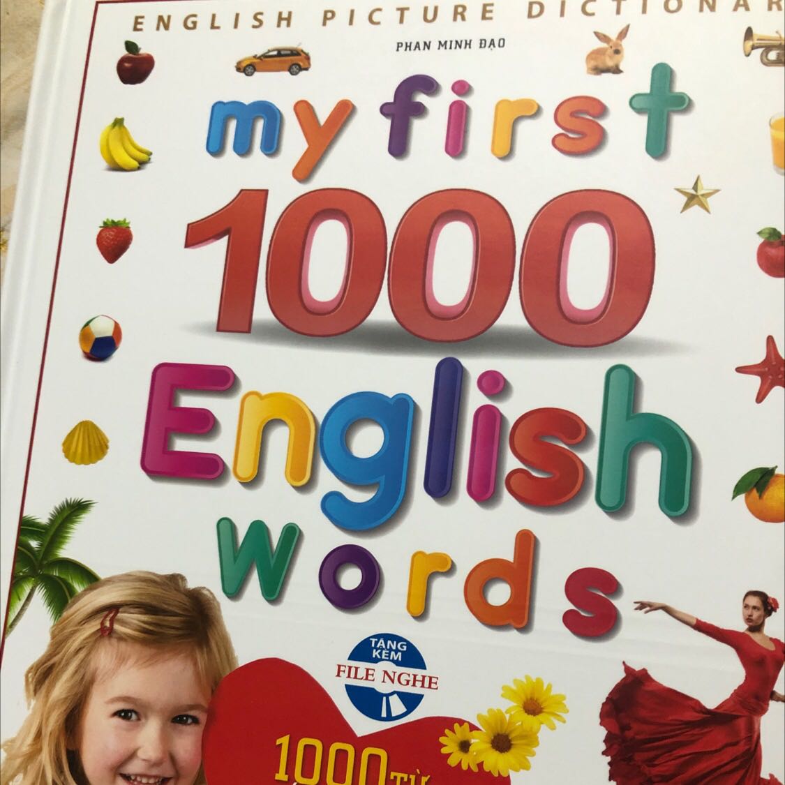 Sách đẹp
Nội dung chia từng phần hợp lý
Bé rất thích