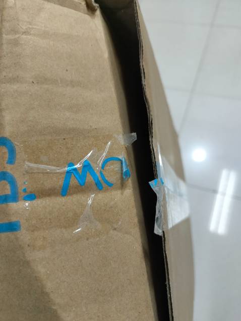 Sp thì tốt, nhưng hộp giao đến móp, nát, rách keo. Vận chuyển ko ổn