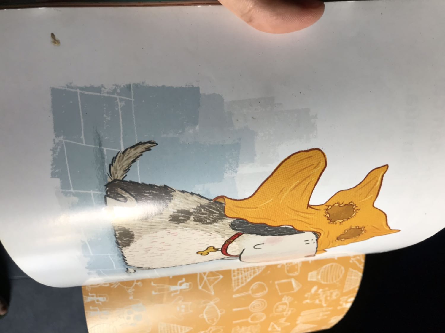 Trước giờ mua Tiki mình không phàn nàn gì nhưng đến lúc mua quyển sách này thì thất vọng ngay khi cầm nó trên tay. Sách ko được bảo quản tốt, nhìn giống như đã được đọc qua, bị dơ và có nhiều con trùng chết trong đó!!!!