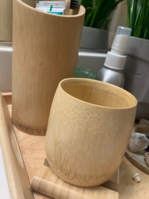 Sản phẩm đẹp nhưng có mùi gì đó nên mình not sure là có thể dùng sản phẩm để đựng nươc uống/ tea/ coffee or any kind of drinks hay không ?!!!
Nếu dùng cho mục đích khác thì 4-5 starts nhe.