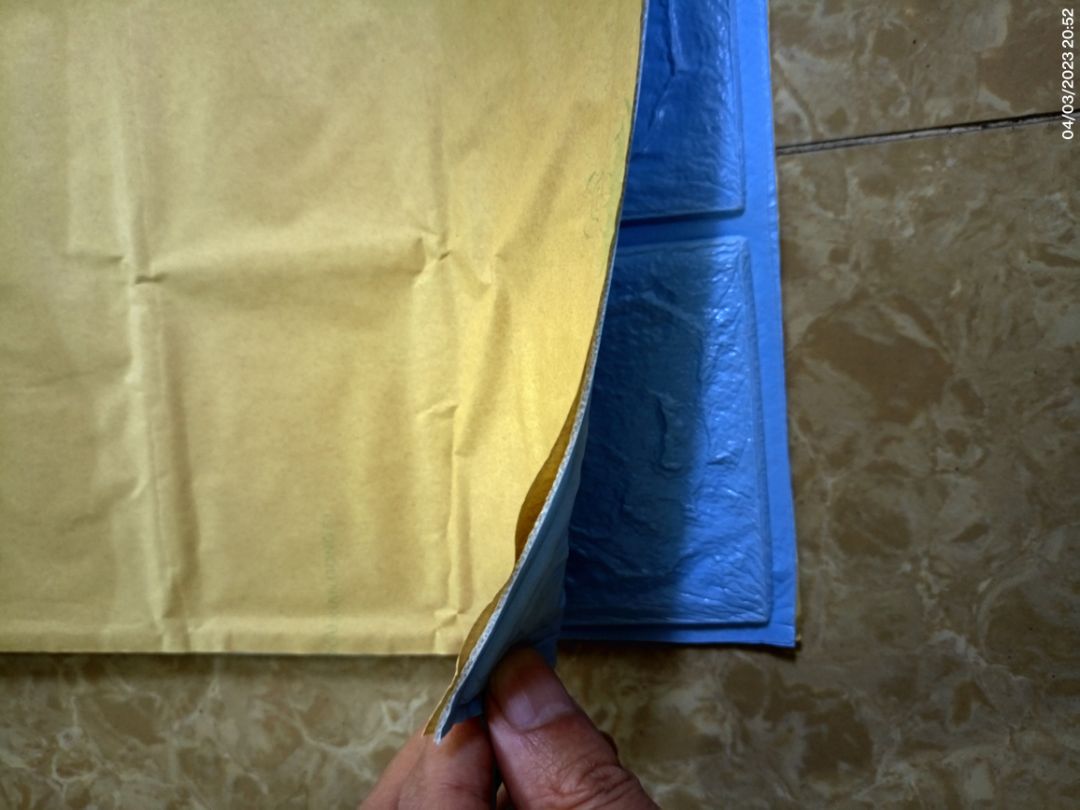 Màu có vẻ không chuẩn xanh ngọc lắm, nhìn hơi phèn phèn. Giá khoảng 10k/miếng, loại 3li có vẻ hơi mỏng. Dùng tạm ok. Được freeship vì còn hiệu lực gói Tikinow cũ.