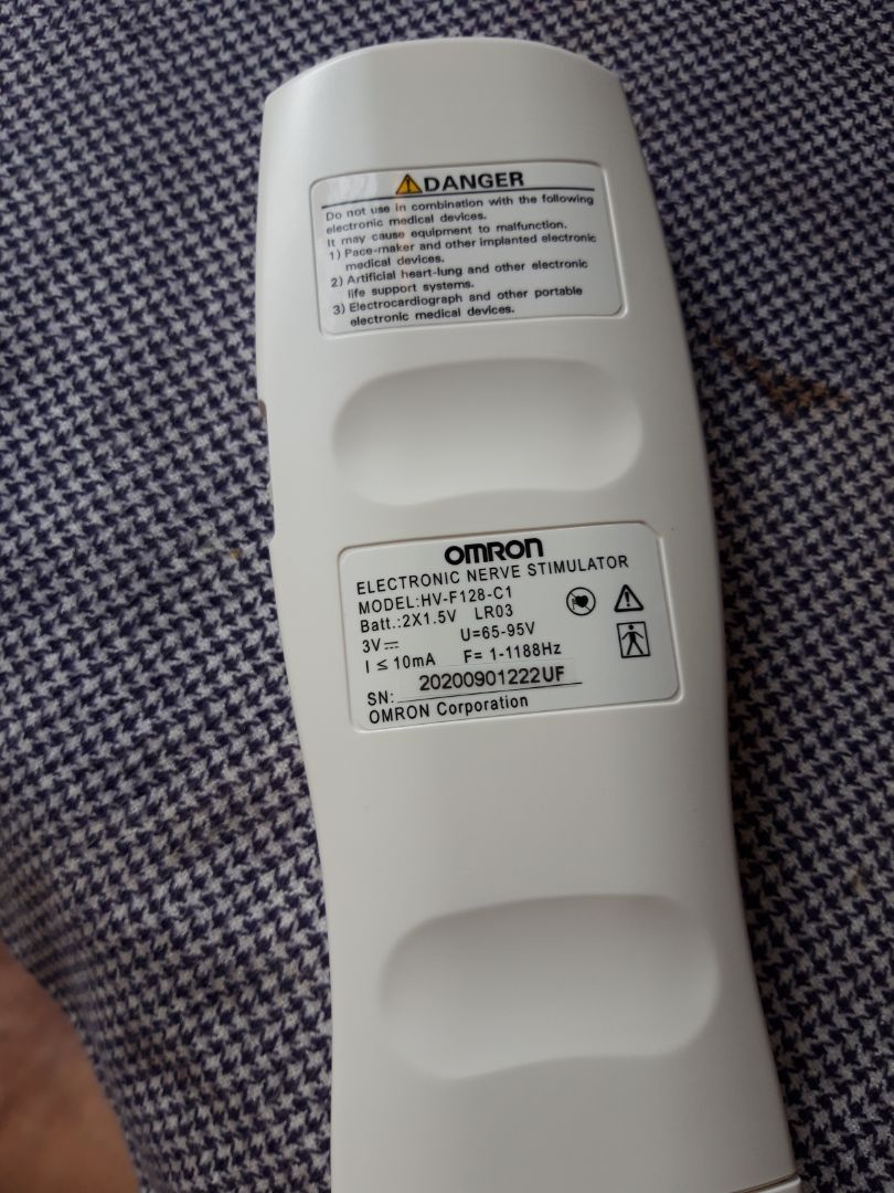 máy mới chính hãng, hoạt động tốt, đã đăng ký bảo hành online. Tuy nhiên khi giao hàng chỉ có bọc lớp nylon đen bên ngoài, ko có hộp *** tông bảo vệ, trông quá xấu.