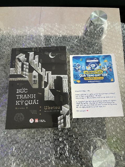 Giao đúng sách, sách k bị hư hỏng gì.