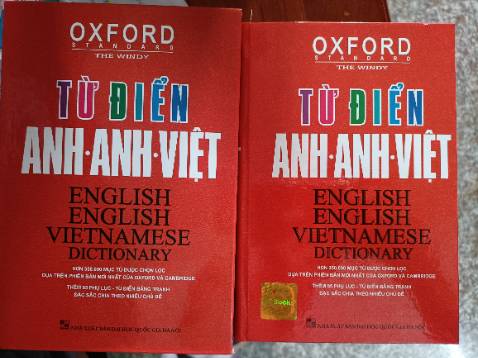 Mua màu vàng mà lại giao màu đỏ???