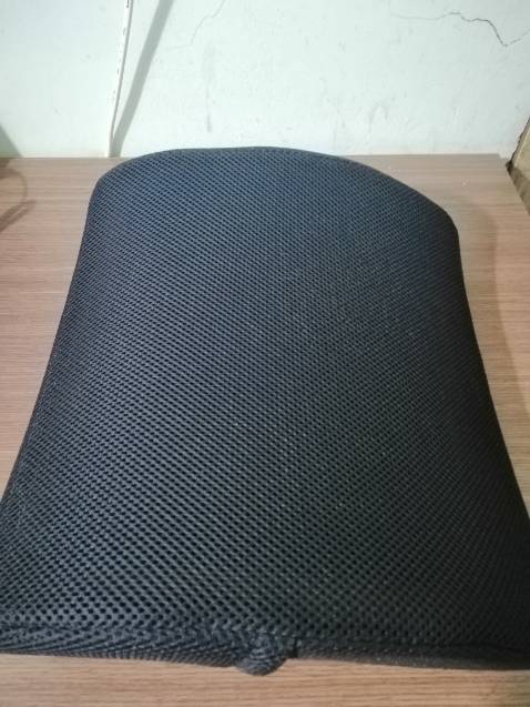 Sản phẩm kê ngồi ghế rất tốt, dắt vài sau ghế ngồi mình ko còn bị đau lưng nữa. Phù hợp với phòng điều hòa hơn mặc dù trong gối đã có tấm giảm nhiệt. Shop đổi trả nhiệt tình. Vote 5 sao cho shop nhé