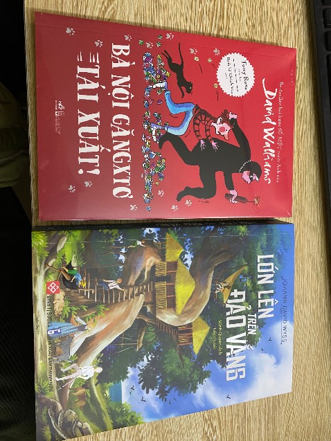 Sách mới tinh, còn nguyên màng bọc