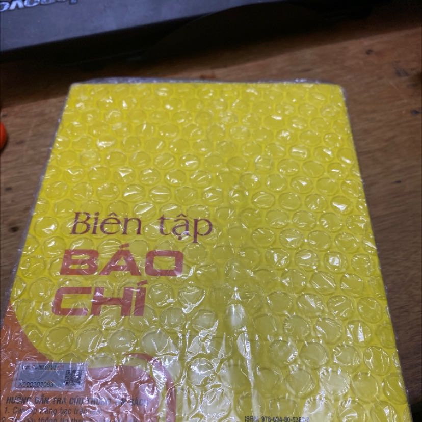 Shop gói hàng cẩn thận, giao hàng cũng khá nhanh ấy ạ