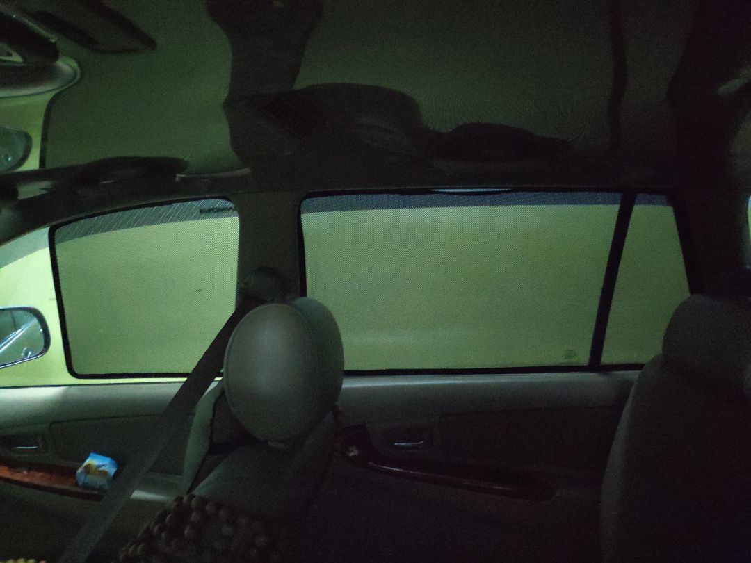 không đc khớp cho lắp, viền có dấu hiệu rách, nhưng thôi.