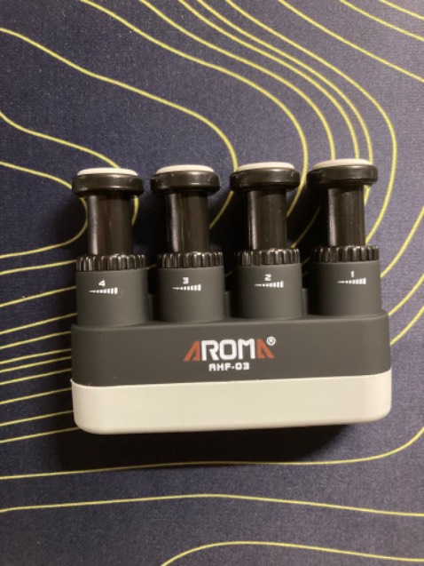 Hình như chỉnh lực không ăn nhưng mình chỉ cần đầu ngón khỏe hơn nên lực như thế nào cũng không sao hết