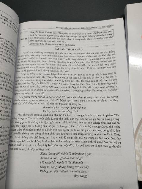 Sách được đóng gói cẩn thận, nội dung được chắt lọc kĩ càng, thật sự phù hợp với các bạn ôn th hsg môn văn cũng như yêu văn. Ngoài ra những bạn muốn trau dồi thêm kiến thức lí luận văn học để nâng cao điểm bài nghị luận văn học cũng có thể tham khảo