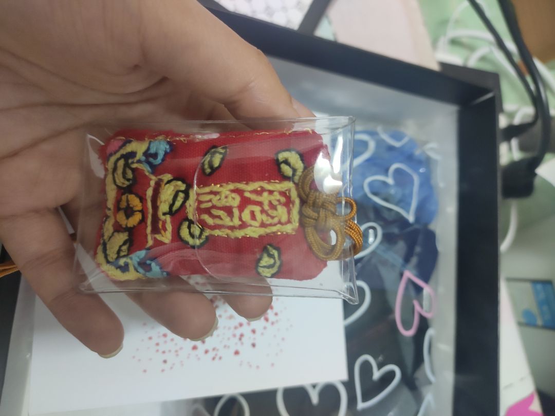 Đây là đôi lời cảm nhận của mình về sản phẩm cũng như là shop: Shop giao hàng vô cùng nhanh, tư vấn cực kỳ nhiệt tình luôn, cho 10đ phần này. Sản phẩm cực kỳ ưng ý mình ^^ Shop gói hàng vô cùng cẩn thận nên mình cũng yên tâm.  Sẽ ủng hộ tiếp khi có dịp nhé. Chúc shop bán đắt ?