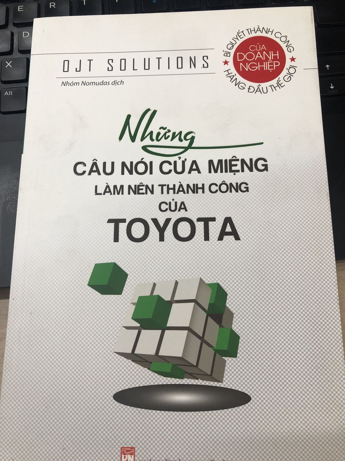 Sách giao bẩn, shop cần xem lại cách bao gói