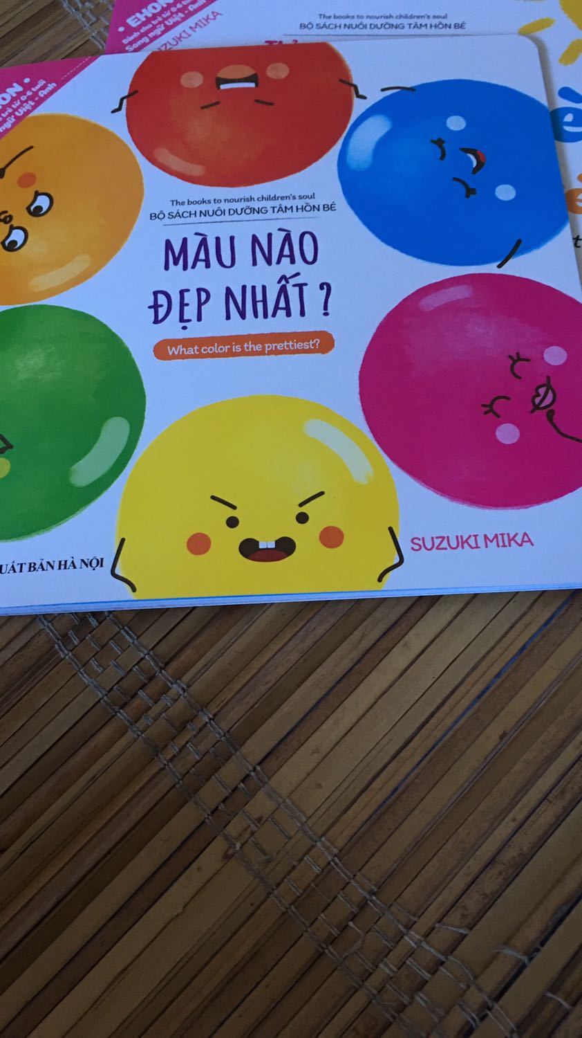 Không phải sách ehon Nhật bản, nội dung hầu như sao chép lại và thêm thắt từ sách ehon thật
Sách ehon Nhật có hướng dẫn đọc, sách của shop này thì không có, không nên mua nhé, phí tiền,