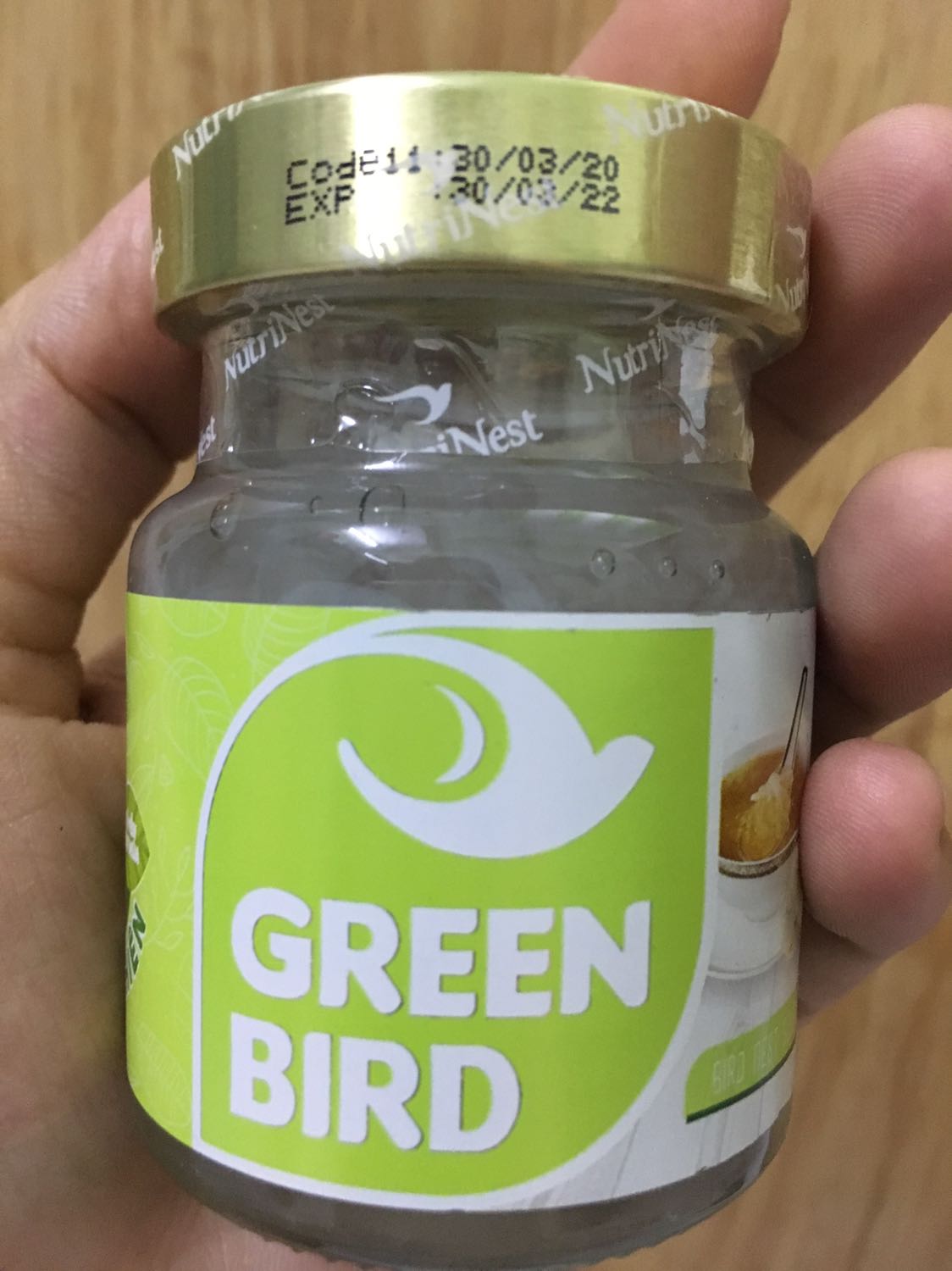 Shop giao hàng nhanh. 
Yến vị ít ngọt, thanh dịu, dễ uống. Yến sào bên trong khá nhiều. Mình chọn mua vì không có chất bảo quản.