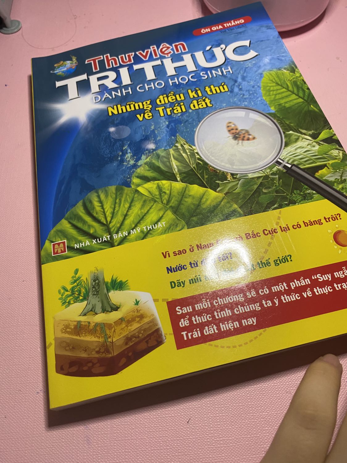 Sách rất hay và thú vị nha đã v còn mua được giá rẻ nữa ???