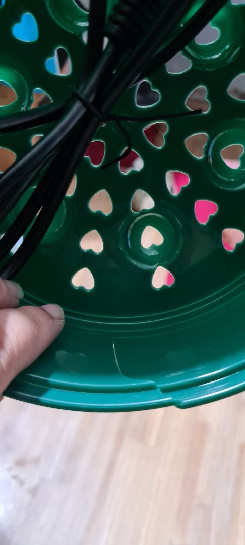 shop đã gửi sp mới, cám ơn shop, tuy nhiên vui lòng nghe máy hoặc liên hệ lại sớm hơn khi thấy cuộc gọi nhỡ
lúc đầu hàng lỗi, phần xửng hấp bị bể, gọi điện cho shop 1 số không bắt máy, còn 1 sdt bắt máy nhưng chưa trao đổi xong đã cắt máy ngang