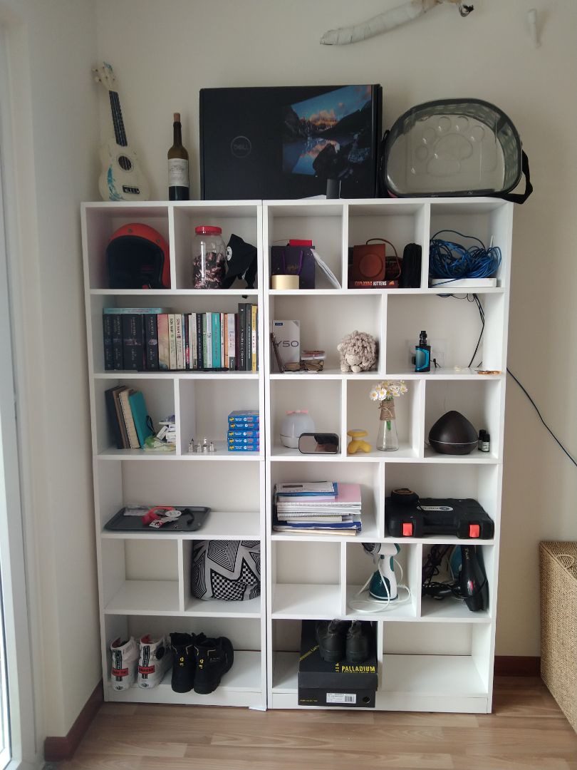 Kệ rất đẹp để được nhiều đồ, có hướng dẫn lắp đặt rõ ràng, lắp khoản 2 tiếng nên cũng khá mất thời gian