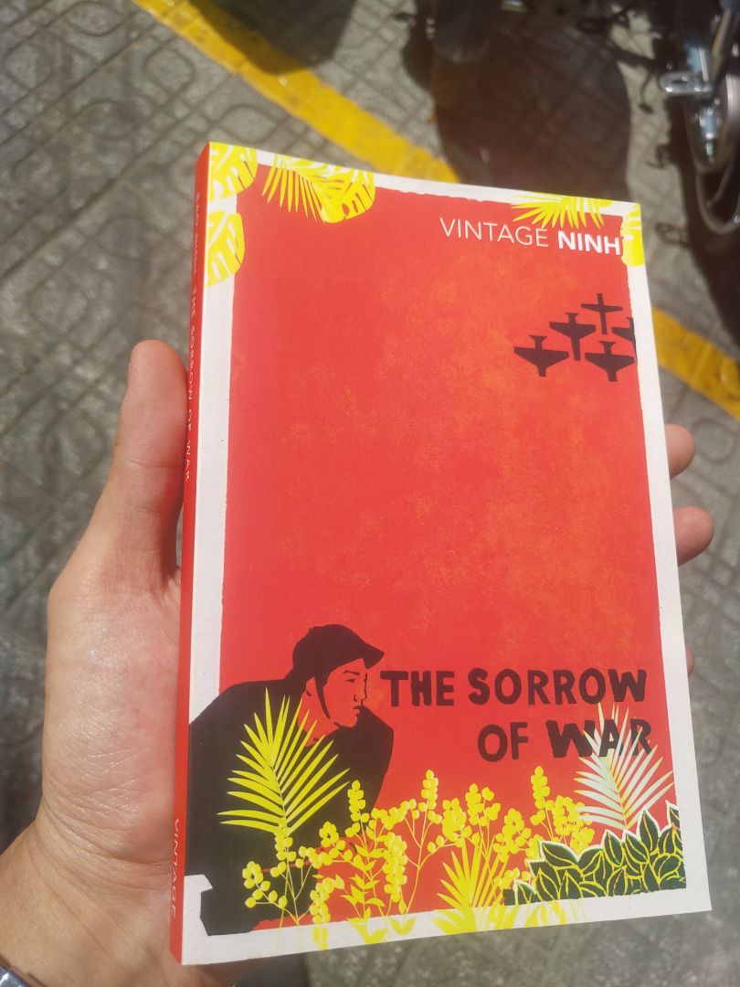 Sách mới, đẹp, sạch sẽ, không bị quăn mép quăn giấy. 
Review nhanh ngoại quan là vậy để bạn nào quan tâm có thể mua, khỏi đắn đo