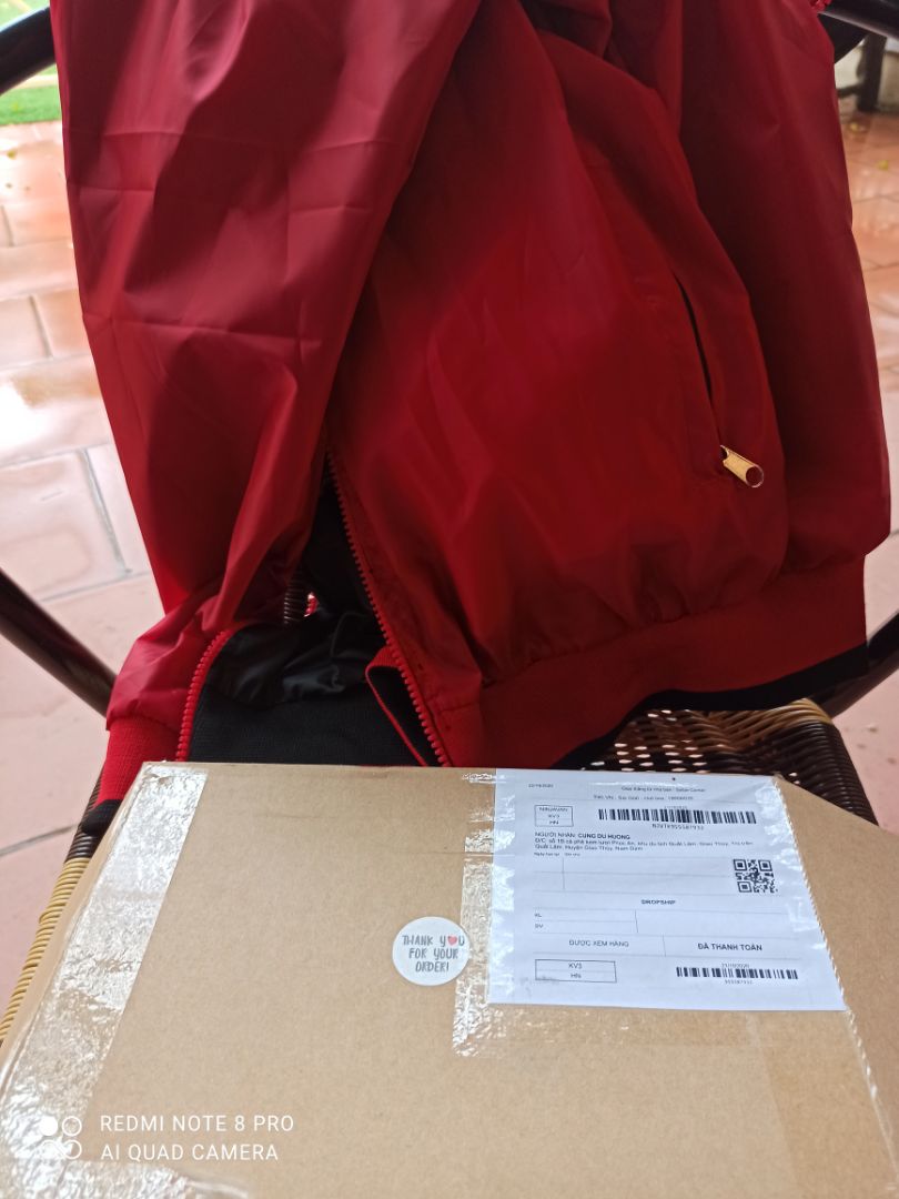 Tiki ơi đổi cho tôi sp này nhé. Tôi đặt mua sai XL nhưng áo quá nhỏ, theo thông tin từ nhà bán là áo cho người từ 70kg trở lên, nhưng tôi 64 kg mà không thể mặc được, làm phiền các bạn cho tôi đổi hàng, hoặc trả lại để mua sản phẩm khác. Mong sớm được hồi âm. cảm ơn các bạn