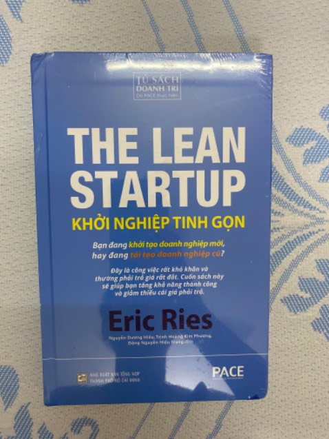 sp bìa cứng, hình thức tốt. nội dung cần phải đọc đã. Khâu đóng gói sơ sài nên trong quá trình vận chuyển bị gãy - nát góc