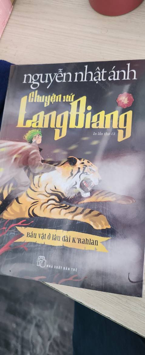 Giao siêu nhanh, đặt tối, qua trưa hôm sau nhận đc rồi. Sách đẹp, còn màng co. NVGH rất nhiệt tình, nhẹ nhàng