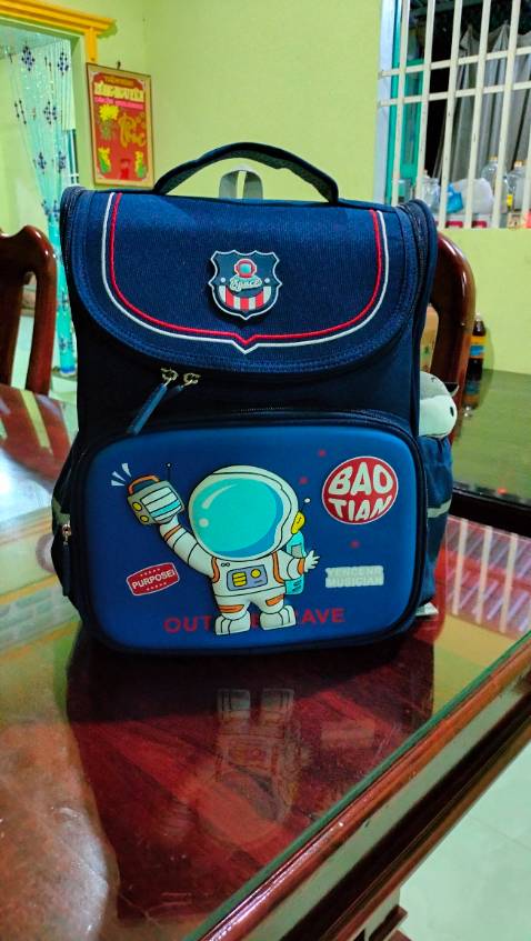 Chất vải đẹp, thiết kế cứng cáp, dày dặn. Bé nhà mình rất thích! Cảm ơn shop!