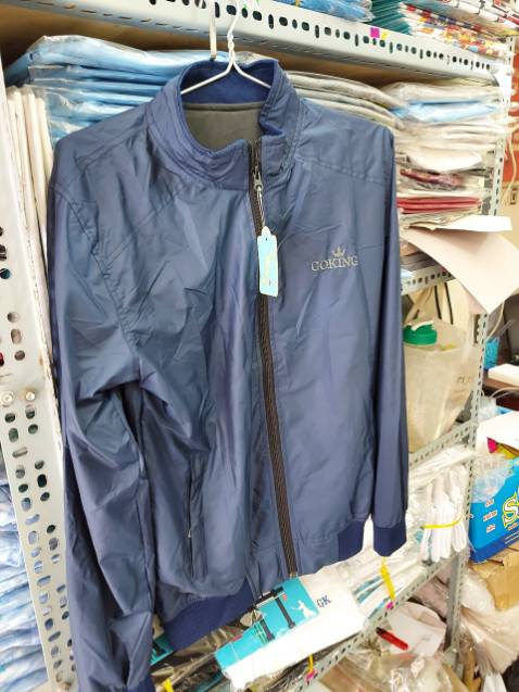 lúc đầu mình cứ tưởng áo dành cho nam, shop tư vấn mới biết cả nam và nữ đều mặc được, áo đẹp, hài lòng