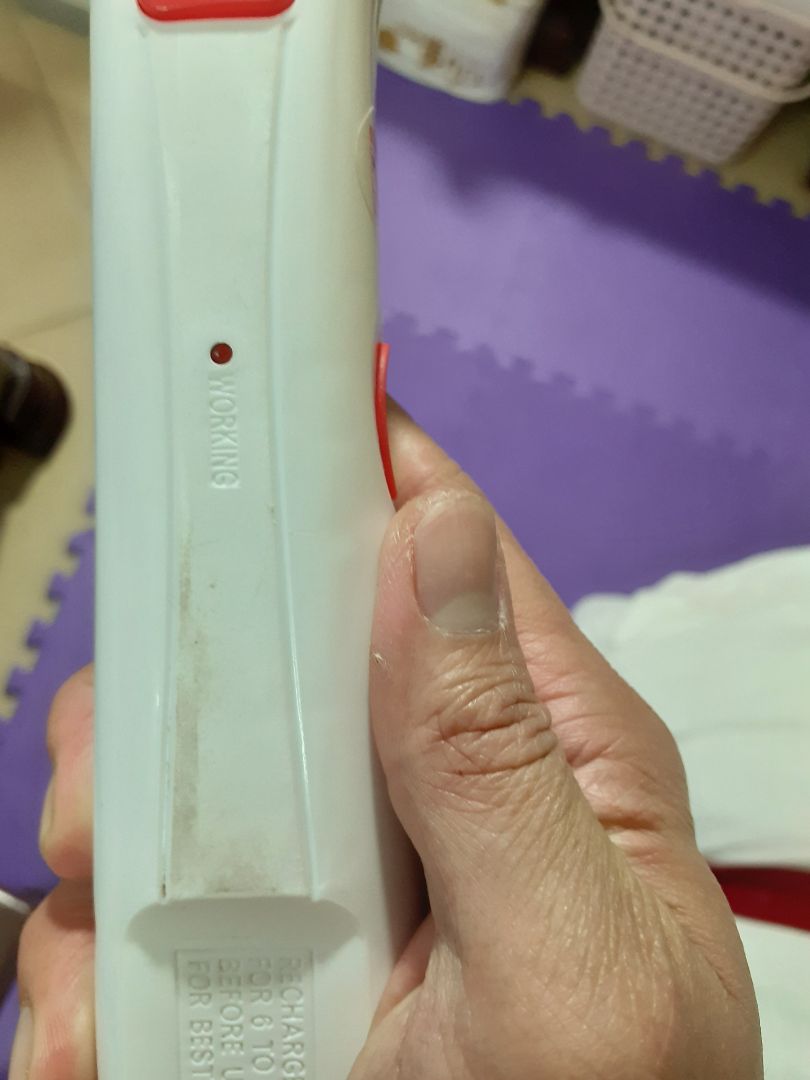 Giao hàng đúng hẹn, sp dùng được, bị bẩn cán cầm cảm thấy không thoải mái. cho 2 sao