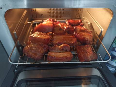 Nồi tuyệt vời,đáng đồng tiền.Vệ sinh rất dễ dàng.
Độ bền thì chưa biết.Chiên hấp rất ngon nha mọi người.shop tư vấn nhiệt tình.ok