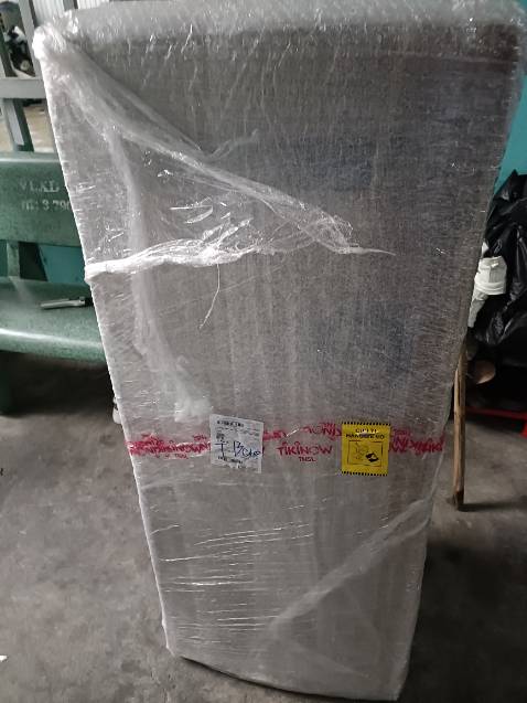 Đóng gói kín. Mở ra vẫn móp méo. Bó thay Đóng gói kín. Mở ra vẫn móp méo. Bó thay