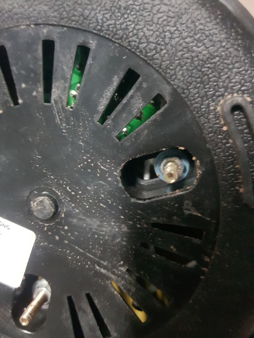 thiệt sự ngán ngẫm với hình thức mua hàng online. Mua lần 1 giao hàng bị nứt đã được tiki đổi lại cái mới. Cái được đổi thì còn nguyên vẹn nhưng sản phẩm giống như lội từ dưới bùn lên. chán thiệt sự !