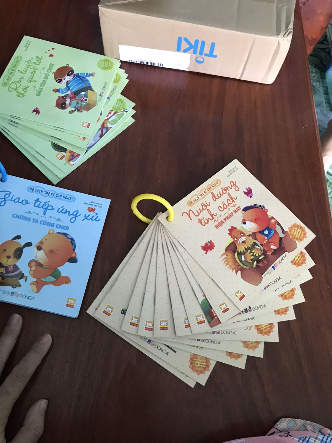 Sách rất đẹp, nội dung phù hợp. Giá cả vừa phải. Đóng gói cẩn thận. Giao hàng nhanh. Rất ưng. Ai có con nhỏ mình nghĩ nên mua thử đọc cùng con.