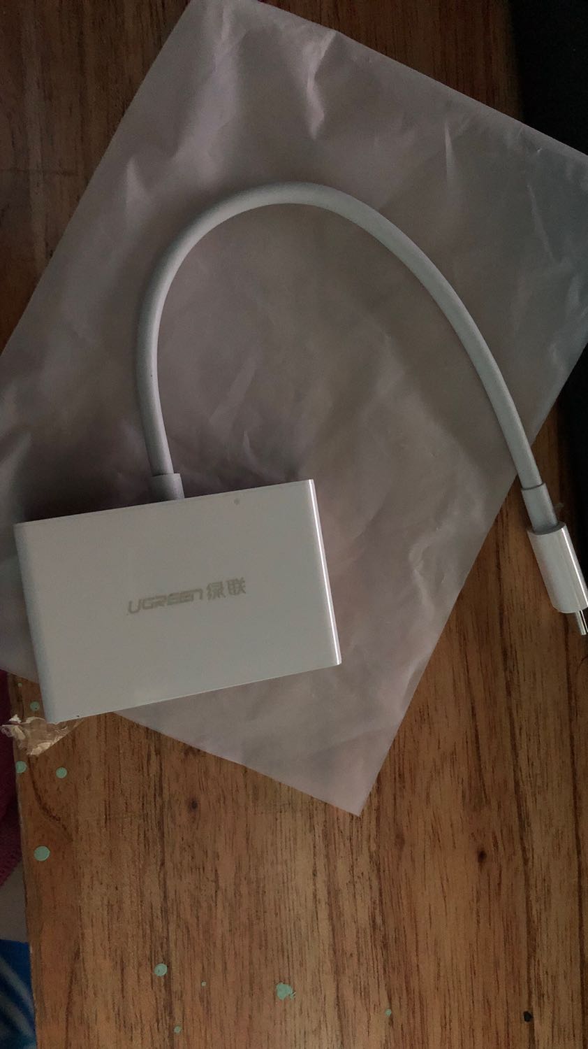 Giá sản phẩm khá cao, 409k, hàng giao nhanh hơn dự kiến. Sản phẩm sau khi mình sử dụng được một tuần cho hình ảnh tốt, chưa *** về khả năng kết nốt âm thanh qua cổng hdmi. Hàng y chang hình, đẹp và mới tinh.