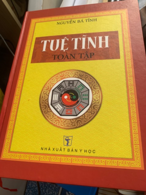 Sách hay có nhiều kiến thức bổ ích, đóng bìa đẹp, giấy chất lượng loại vừa