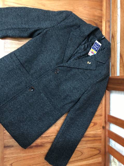 Áo chất đẹp, lên dáng đẹp, hàng đúng với mô tả, shop gói hàng cẩn thận, phù hợp tầm giá.