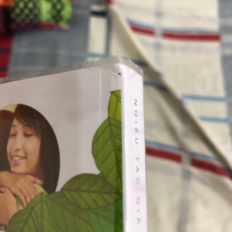 Sách hay, những câu chuyện nhẹ nhàng ý nghĩa, phần gáy sách khá móp và bookcare được gia công có phần hơi xấu, giao hàng hơi lâu, cũng ổn