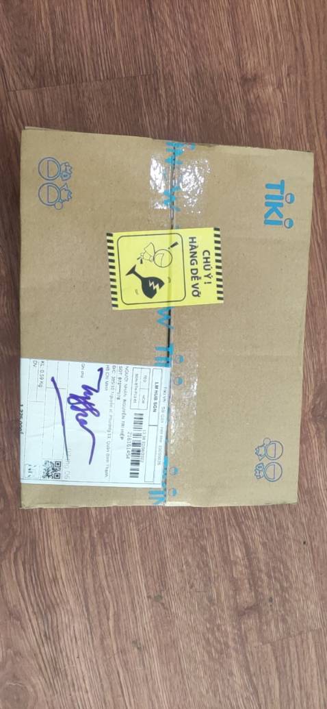 loa nghe rất là hay luôn, đóng gói chắc chắn, full box không thiếu thứ gì, kết nối rất nhạy luôn , Loa chính hãng của shop bán  thì không có gì để chê rồi. Rất hài lòng về shop và sản phẩm. Sẽ ủng hộ tiếp tục trong thời gian tới.