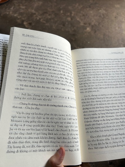 Mong chờ quyển sách đã lâu . Hàng về rất chi là thích , trước hết khâu đóng gói rất kĩ , sách mới đẹp . Biết ơn ngài Rich và Jay đã mang cơ hội tốt đẹp này cho những ai khát khao muốn thực hiện ước mơ của họ và mang những sản phẩm tốt nhất tới tay người tiêu dùng . Cuốn sách rất cần cho những ai cần lắm một cơ hội .