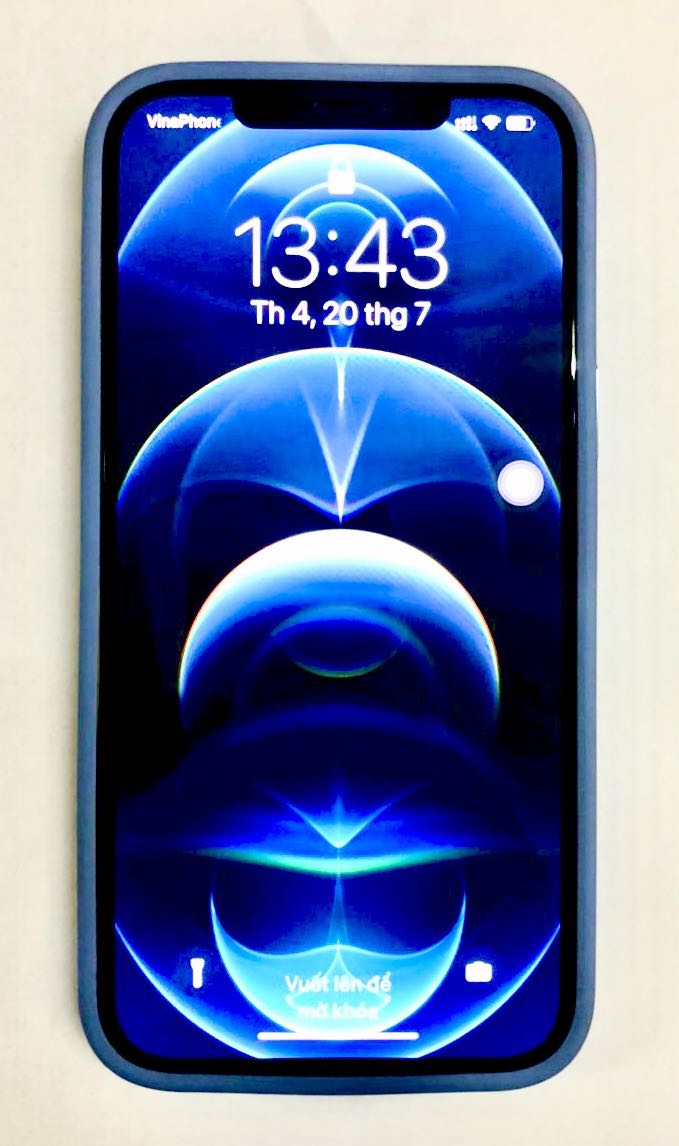 Hàng chuẩn đẹp,ốp vừa khít với máy. Mn nên mua,còn bền hay ko thì xài mới biết😋😋 Hàng chuẩn đẹp,ốp vừa khít với máy. Mn nên mua,còn bền hay ko thì xài mới biết😋😋