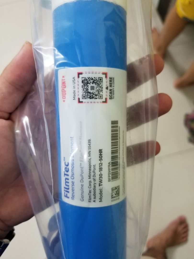 Hàng check trên ứng dụng thì đúng là chính hãng nhưng bao bì đóng gói mình không tin lắm. Trái tim của hệ thống lọc mà đóng gói băng bịch nhựa không có lấy 1 chữ hướng dẫn. Đóng gói bằng kiểu khèn hơ lửa nữa chứ. Không hiểu quy trình đóng gói kháng khuẩn kiểu gì. Kết quả lọc theo mình là lọc tốt. Nhà bán hàng có kèm theo tờ giấy về thay đổi quy cách đóng gói. Thôi thì tin theo vậy Hàng check trên ứng dụng thì đúng là chính hãng nhưng bao bì đóng gói mình không tin lắm. Trái tim của hệ thống lọc mà đóng gói băng bịch nhựa không có lấy 1 chữ hướng dẫn. Đóng gói bằng kiểu khèn hơ lửa nữa chứ. Không hiểu quy trình đóng gói kháng khuẩn kiểu gì. Kết quả lọc theo mình là lọc tốt. Nhà bán hàng có kèm theo tờ giấy về thay đổi quy cách đóng gói. Thôi thì tin theo vậy