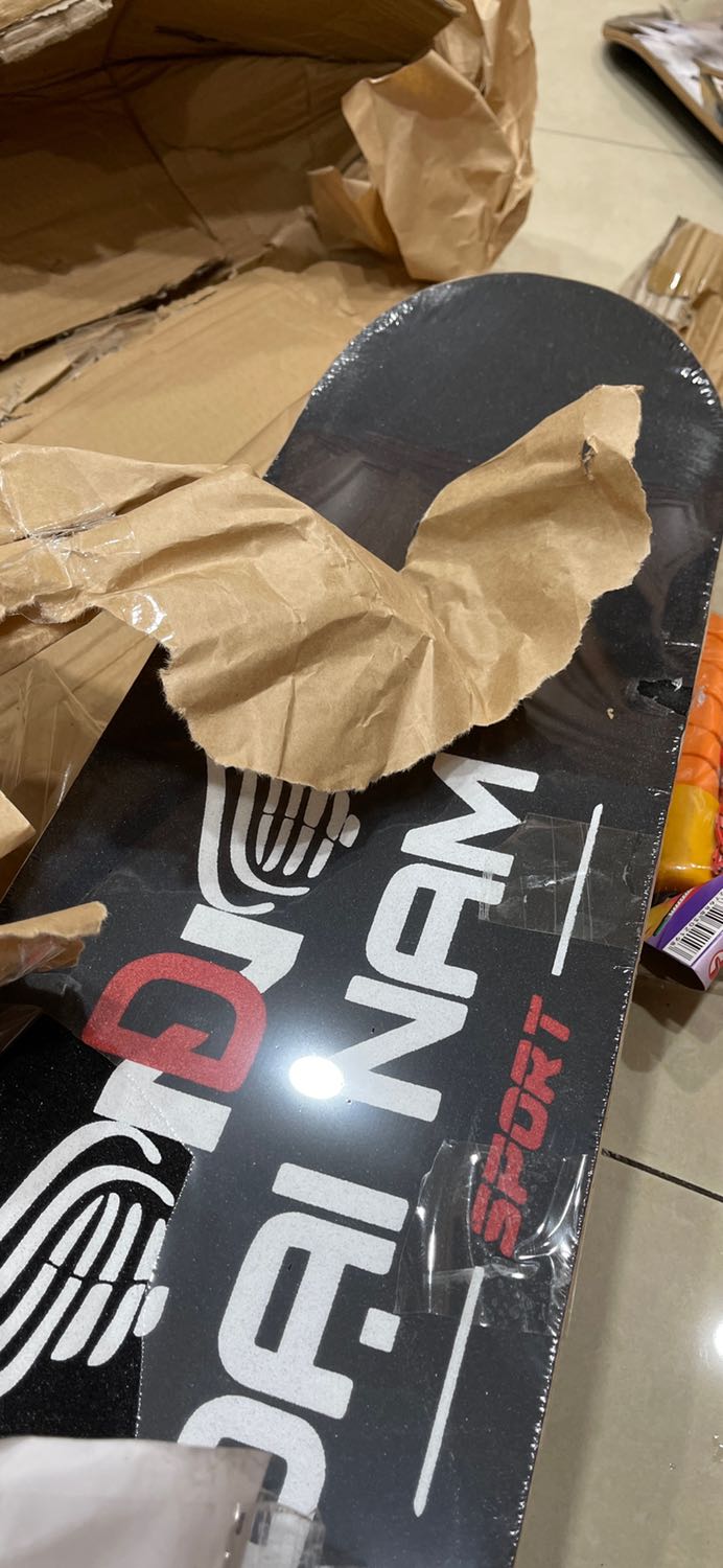 Giao không hề đùng theo tiki. Không hề có bộ bảo hộ. *** đảo